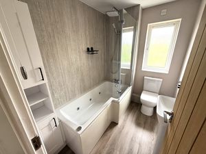 Family Bathroom- click for photo gallery